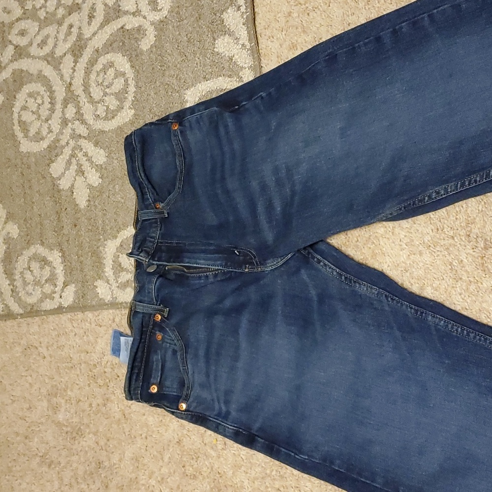 Levi's - Picture 2 of 3